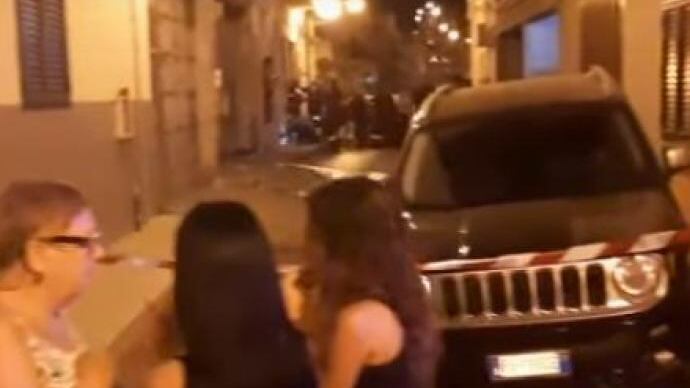 Fatto di coca e ubriaco ha travolto due cuginetti «Deve marcire in galera»