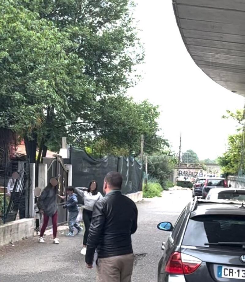 Aggressione al campo rom di Monte Bisbino a Milano 2