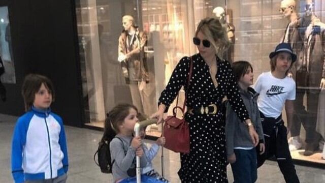Wanda Nara molla tutto e va in vacanza a Dubai