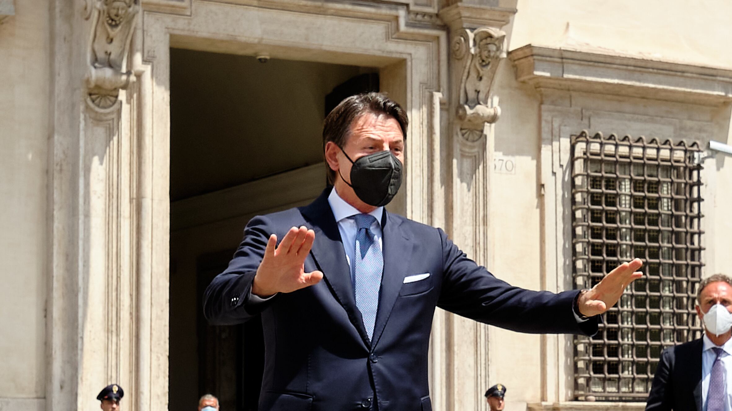 Conte prepara le purghe anti-governisti. Di Maio trema