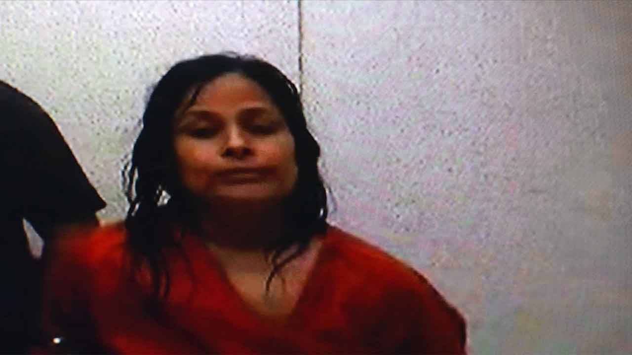 "Mia figlia è posseduta", e la soffoca col crocifisso