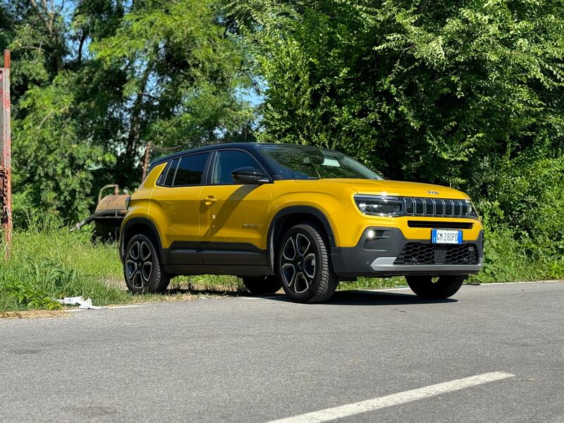 Jeep Avenger 1.2 Summit: guarda la gallery del B SUV a benzina 14