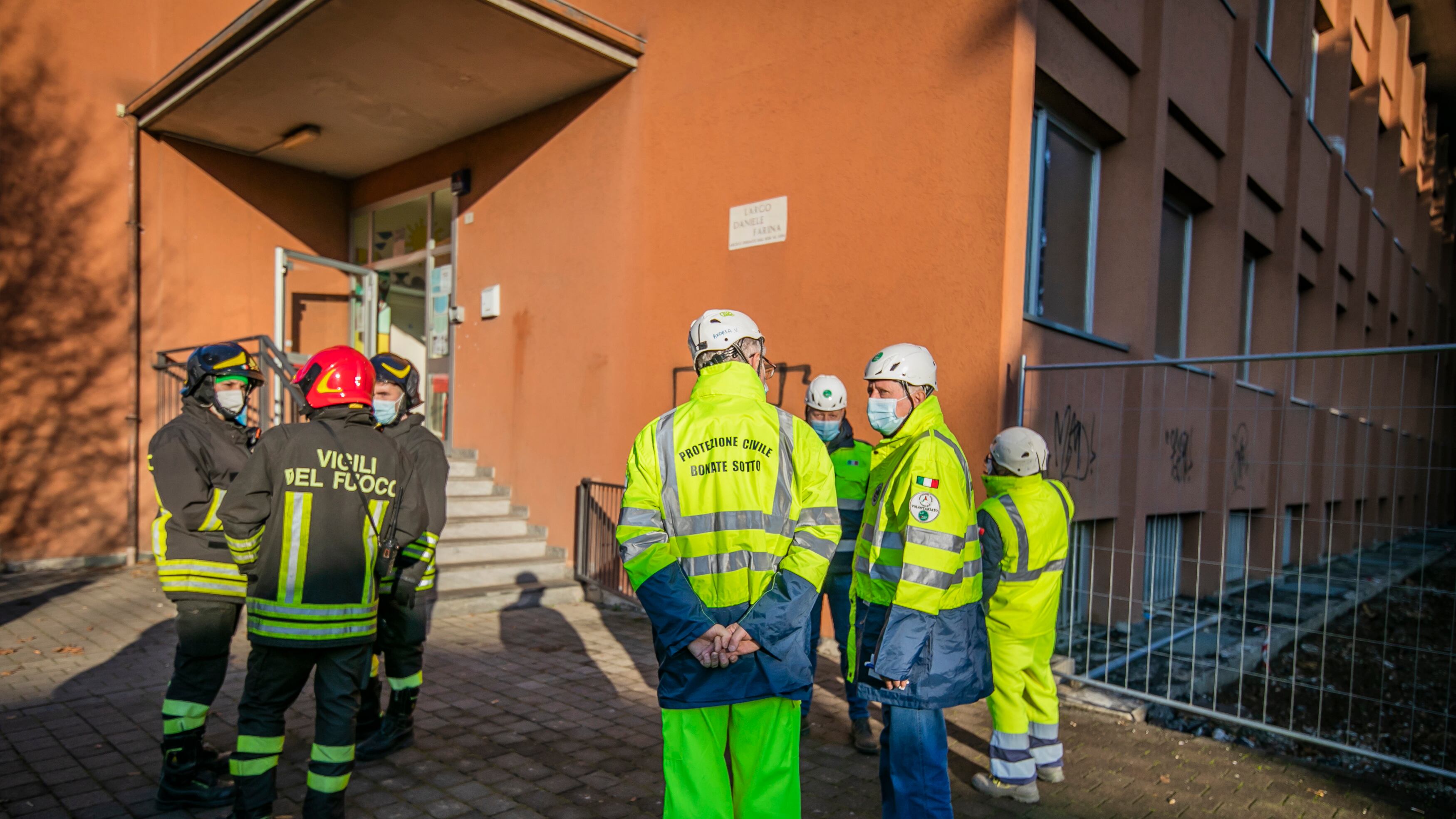 Sisma di magnitudo 4.4. Trema la Lombardia, la gente fugge in strada