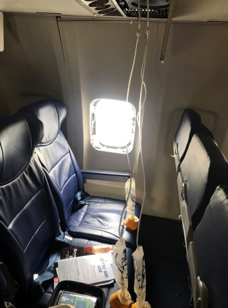 Esplode motore in volo: atterraggio di emergenza in Usa 2