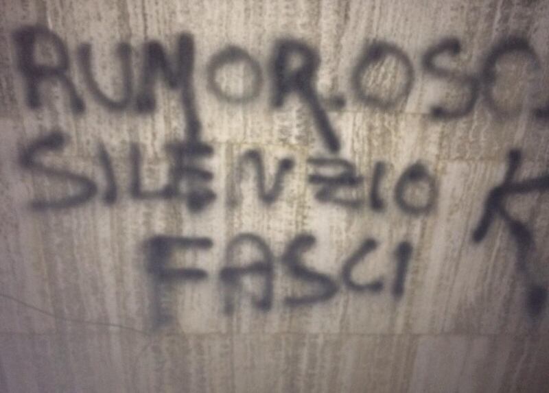 Le foto delle minacce al regista 2