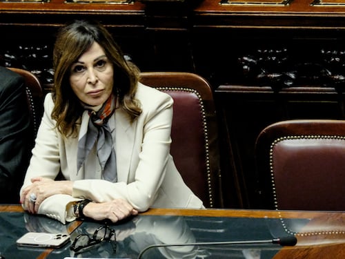I pm costretti a stralciare chat e mail della Santanchè