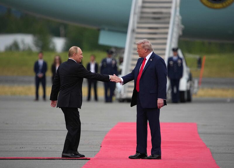 L'incontro tra Trump e Putin: le immagini del vertice 8
