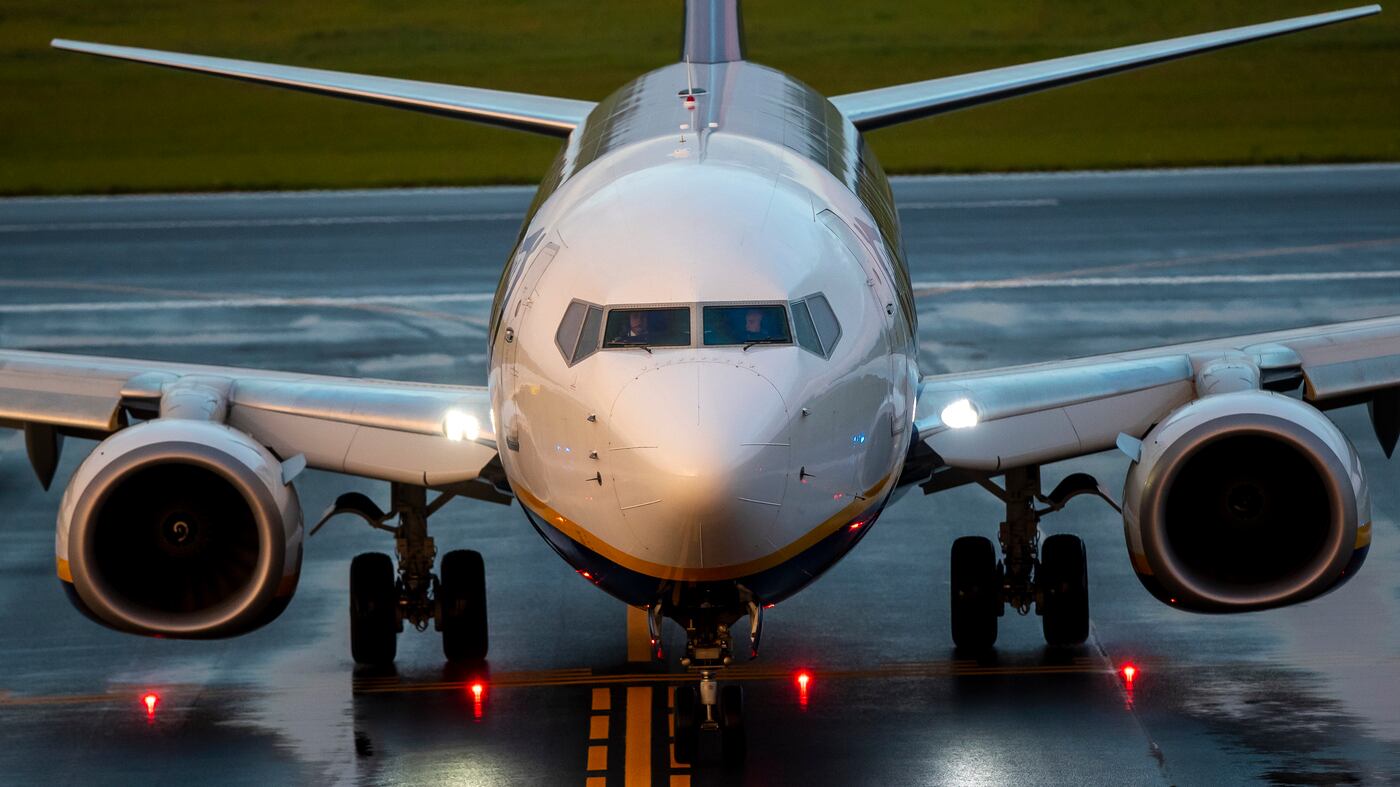 Voli a prezzi stracciati? Ecco come fanno le compagnie low cost