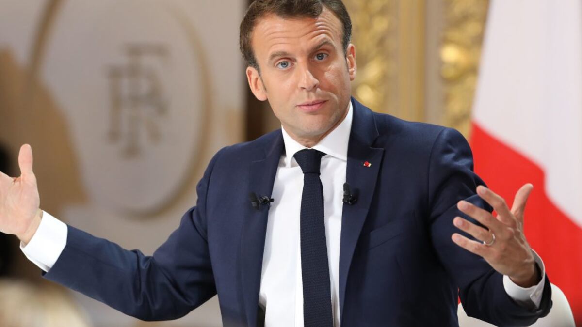 Francia, due giornali regionali rifiutano l'intervista con Macron