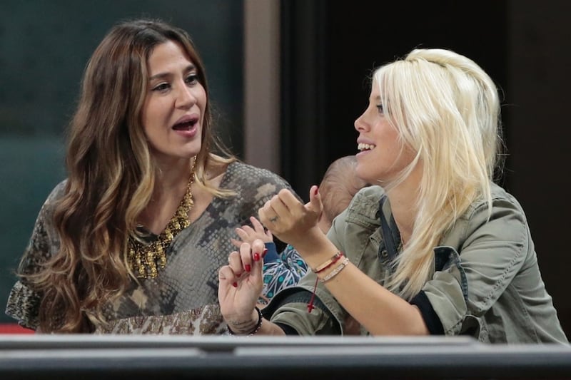 Wanda Nara, selfie da urlo: "triangolo" in archivio, è felice con Icardi 36