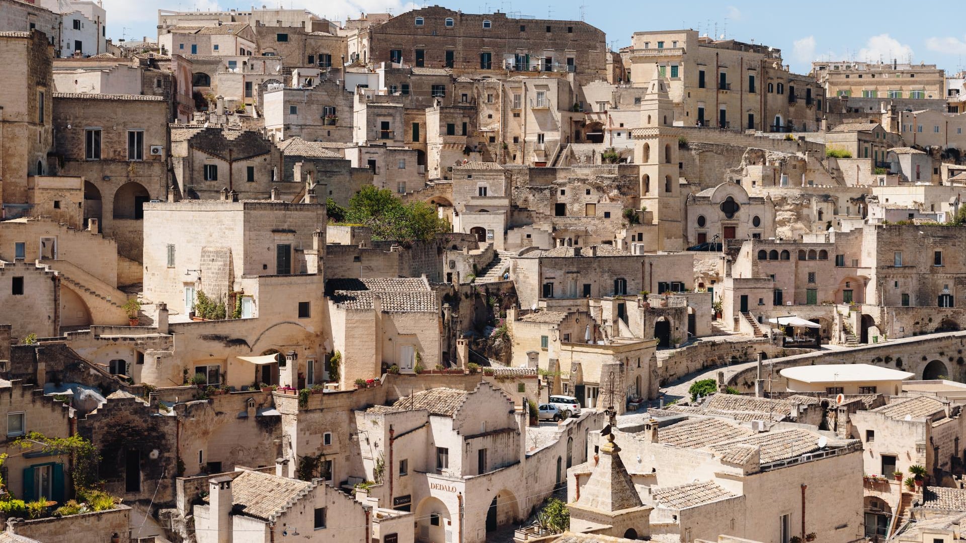 Bartolini arriva ai Sassi di Matera per dialogare con Estatico