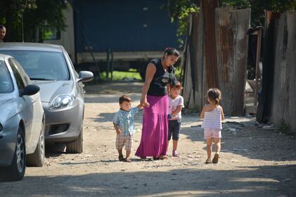 Il Parco Sud trasformato dai rom in una discarica 11