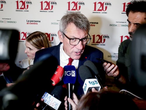 Landini ora sale in cattedra. Così la Cgil occupa le scuole