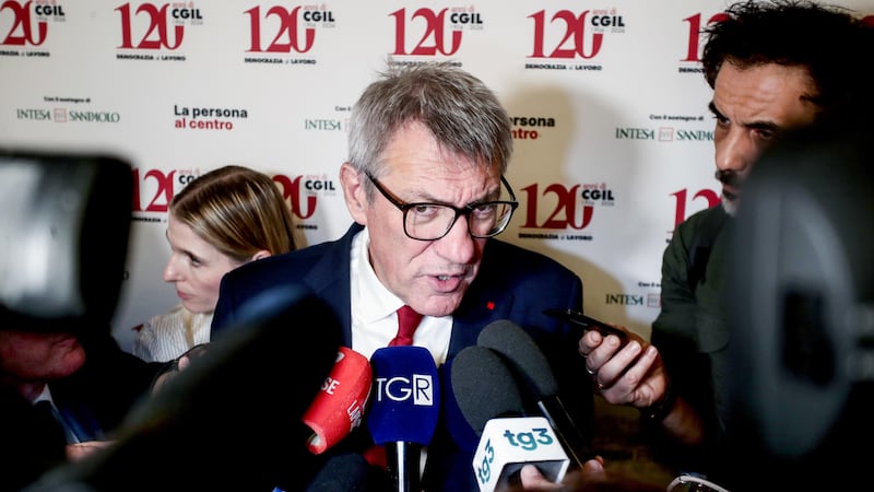 Landini ora sale in cattedra. Così la Cgil occupa le scuole