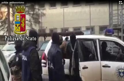 Il blitz anti-terrorismo a Brescia 5