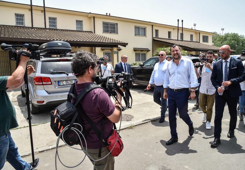 Il cara di Mineo chiude i battenti, Salvini: "Qui vince la legalità" 11