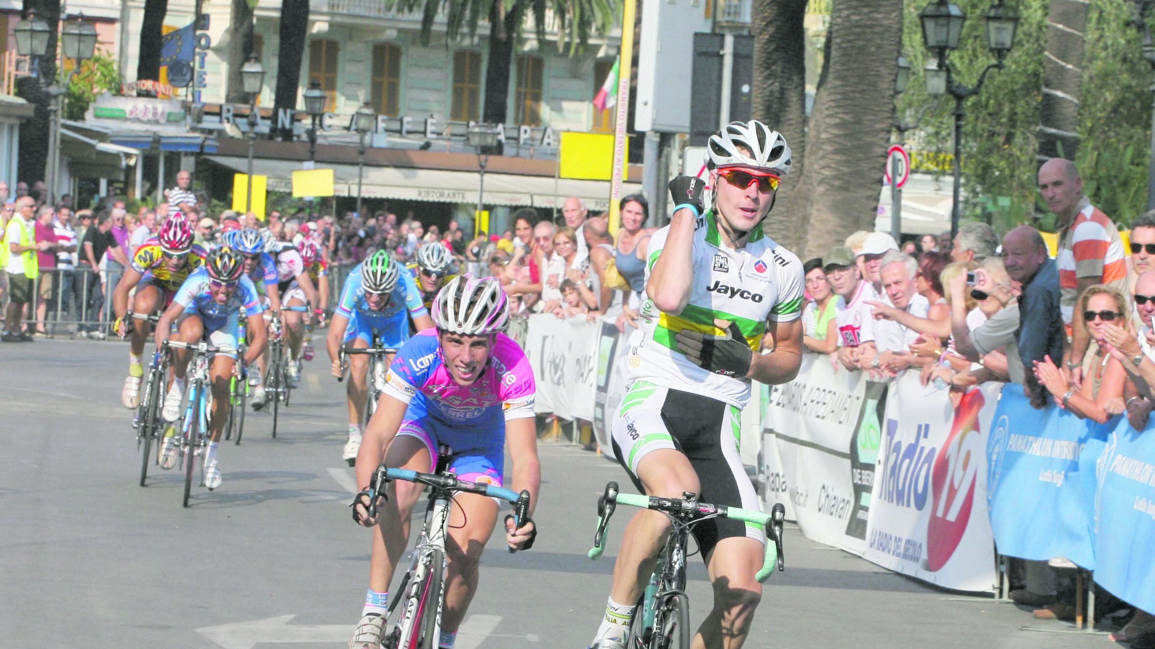 Ciclismo, via da Albairate alla 60ma Milano-Rapallo