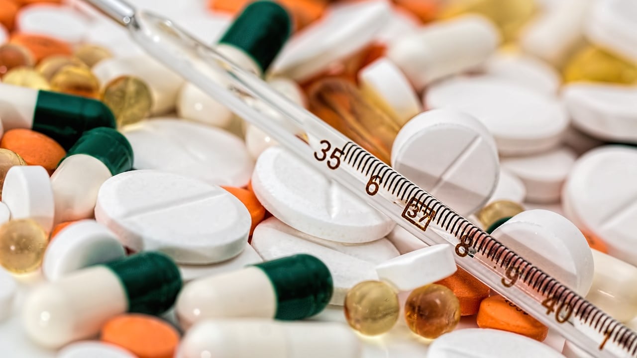 Giro di farmaci rubati, 11 arresti