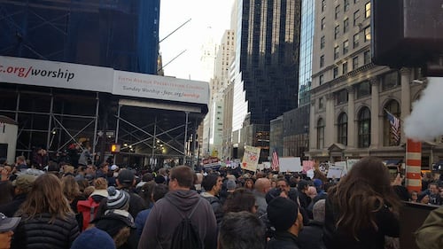 New York, la manifestazione anti-Trump 1