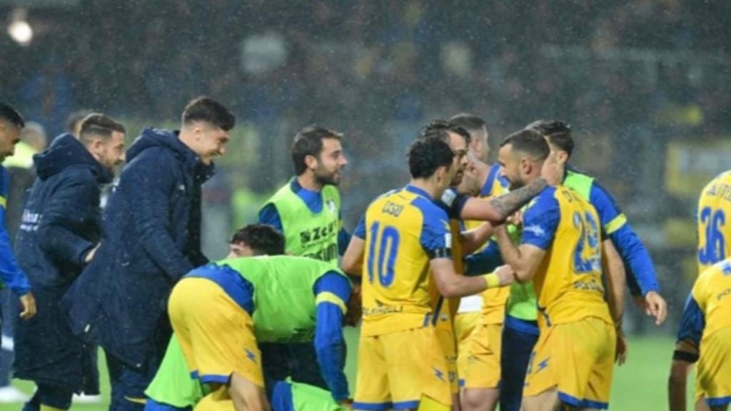 Arriva il primo verdetto in Serie B: il Frosinone batte la Reggina e torna in Serie A