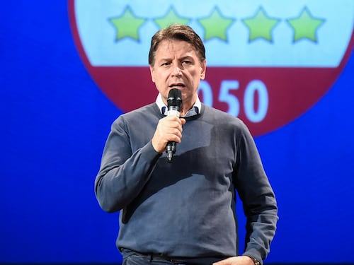 Conte fra "spirito di servizio" e fallimenti