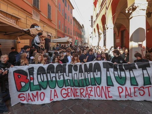 Gaza, la sinistra attacca ma in Italia arrivano altri 49 studenti palestinesi