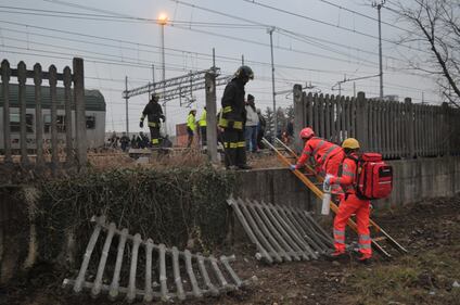 Pioltello, le operazioni di soccorso 1
