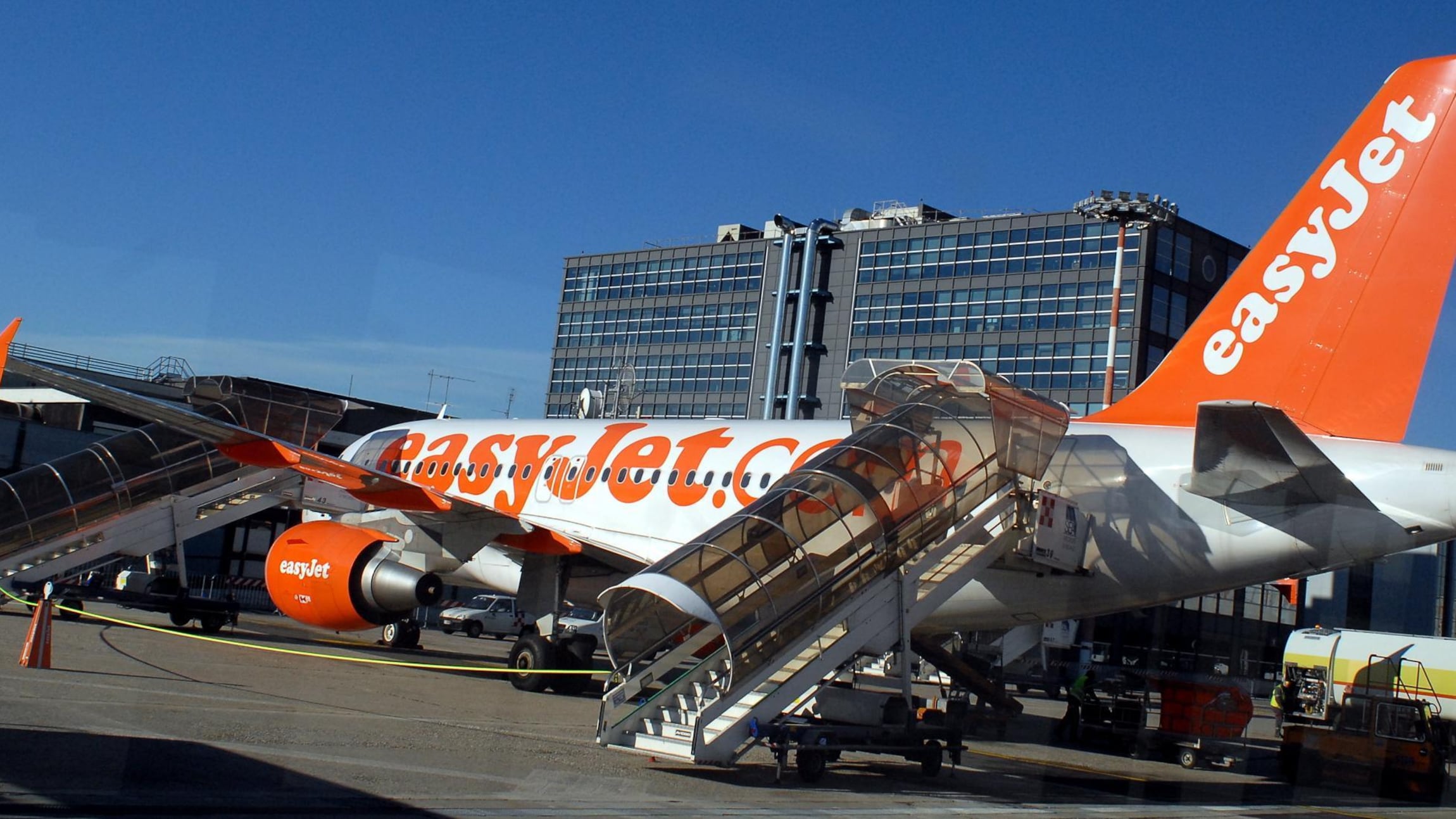 Il primo decollo Easyjet: Milano-Roma a 29 euro
