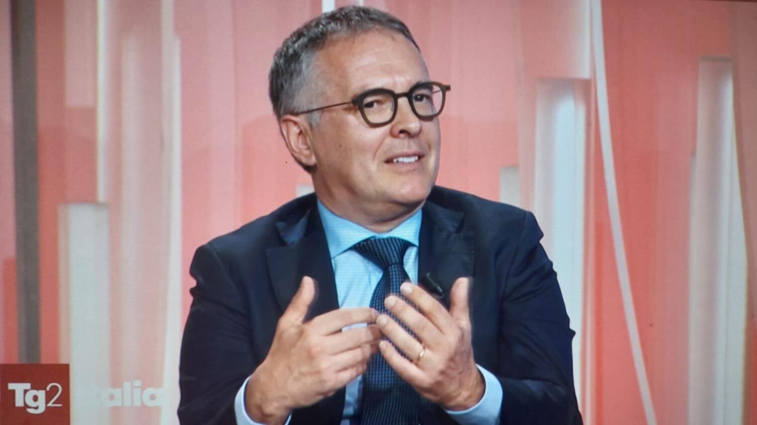 "Un esecutivo tecnico all'italiana potrebbe funzionare. E in ogni caso l'Eliseo si abitui a un ruolo marginale"