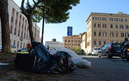 Spazzini in sciopero a Livorno 2