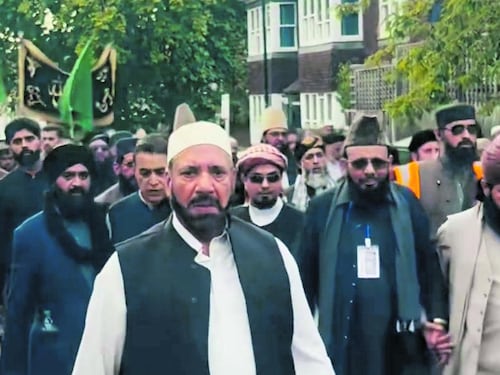 La sinistra inglese celebra il patriarcato islamico