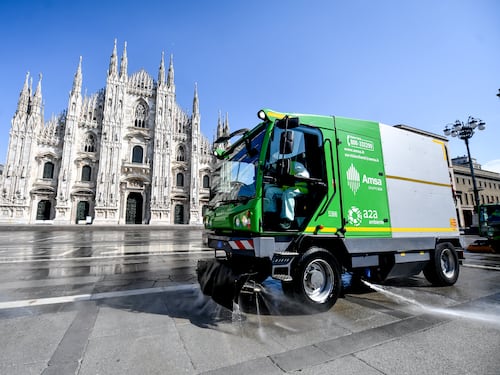 Tassa rifiuti, bollettini (più leggeri) in arrivo. Si può pagare in due rate o con versamento unico