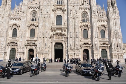Funerali duomo Milano