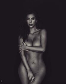 Kim Kardashian, tutti i nudi su Instagram 4