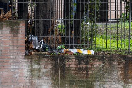 Roma, degrado vicino al Colosseo 7