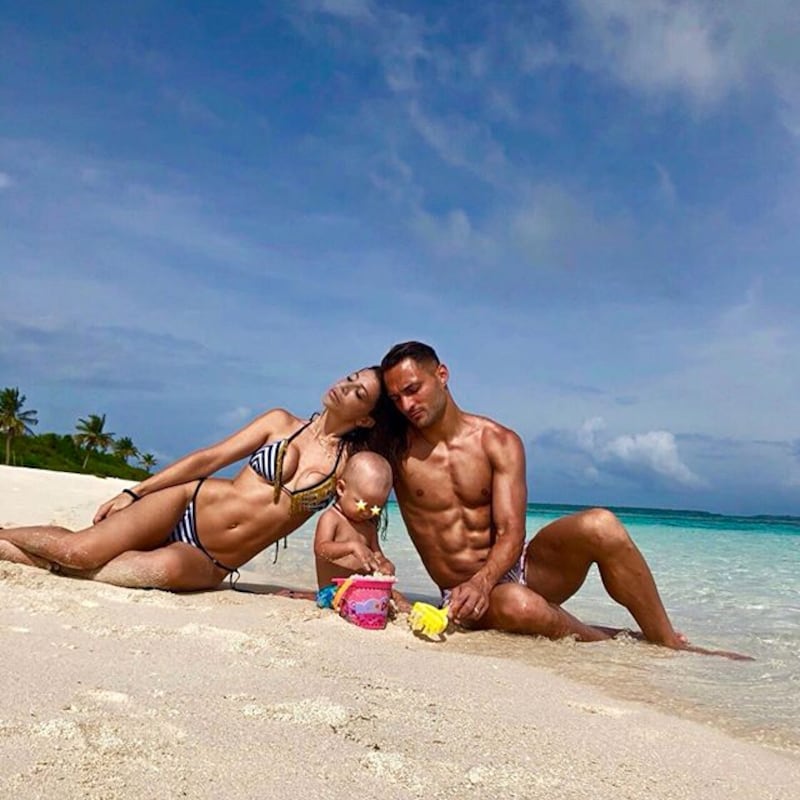 Lady D'Ambrosio strega i suoi fan su Instagram: gli scatti di Enza De Cristofaro 8