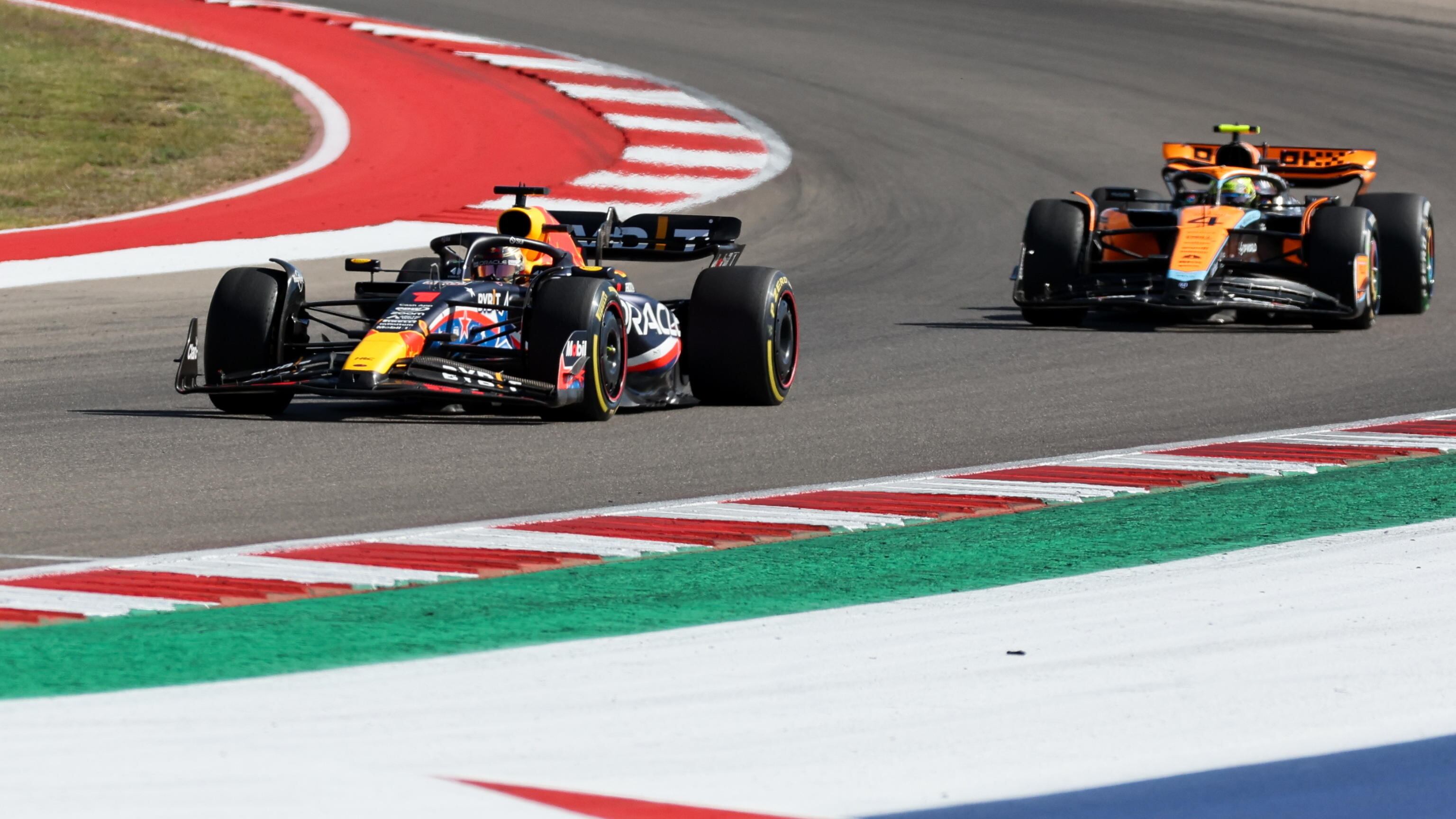 F1 USA, Verstappen vince in rimonta, Ferrari in affanno