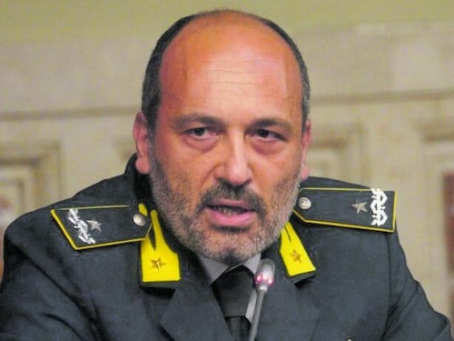 Archiviato il generale Di Gesù: via il fango