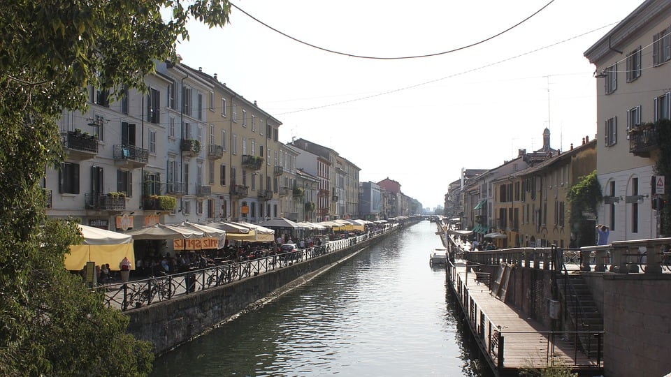 Milano come Venezia: prima gondola sui Navigli