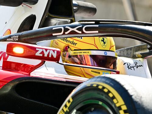F1, Ferrari ferma in mattinata, poi Hamilton recupera. Antonelli il più veloce