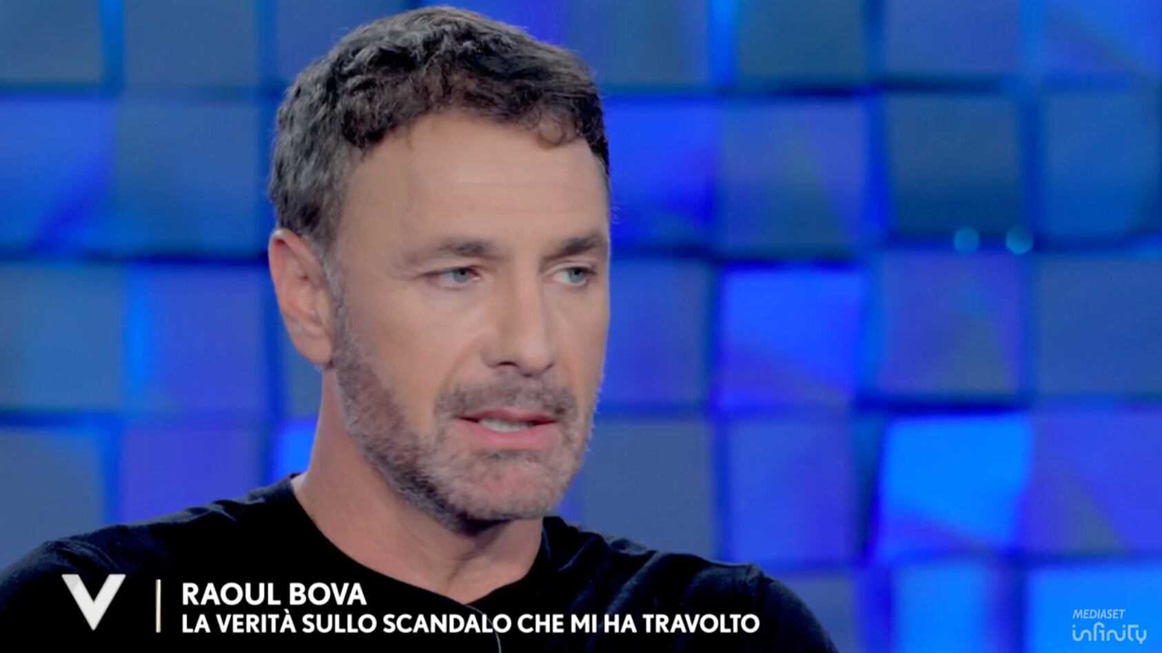 "Non mi piego al ricatto". Raoul Bova sentito in procura per il furto degli audio