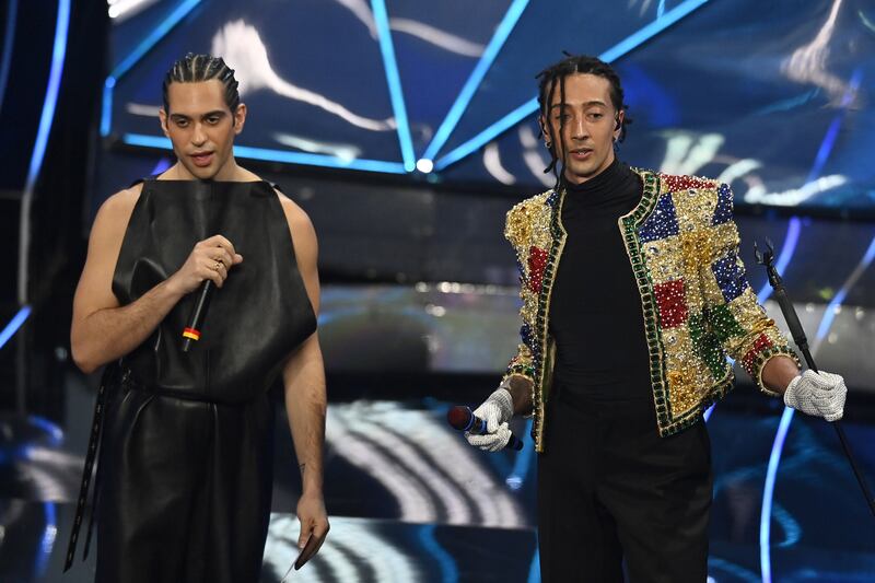 Sanremo 2024: ecco il look della terza serata del Festival da Mahmood 3