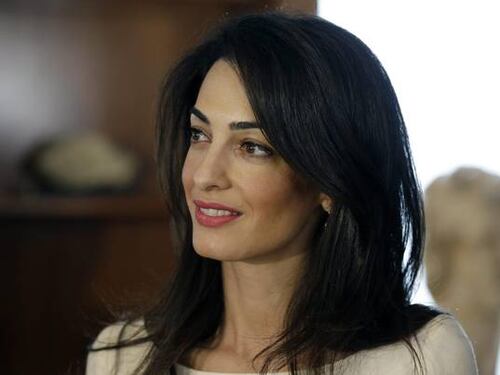 L'Egitto minaccia di arrestare la moglie di George Clooney