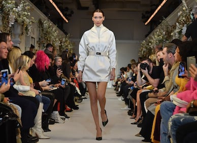 Bella Hadid hot per Bulgari: foto 12