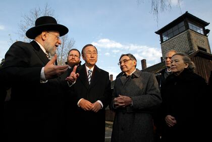 Ban Ki-moon in vista al campo di concentramento di Auschwitz-Birkenau 10