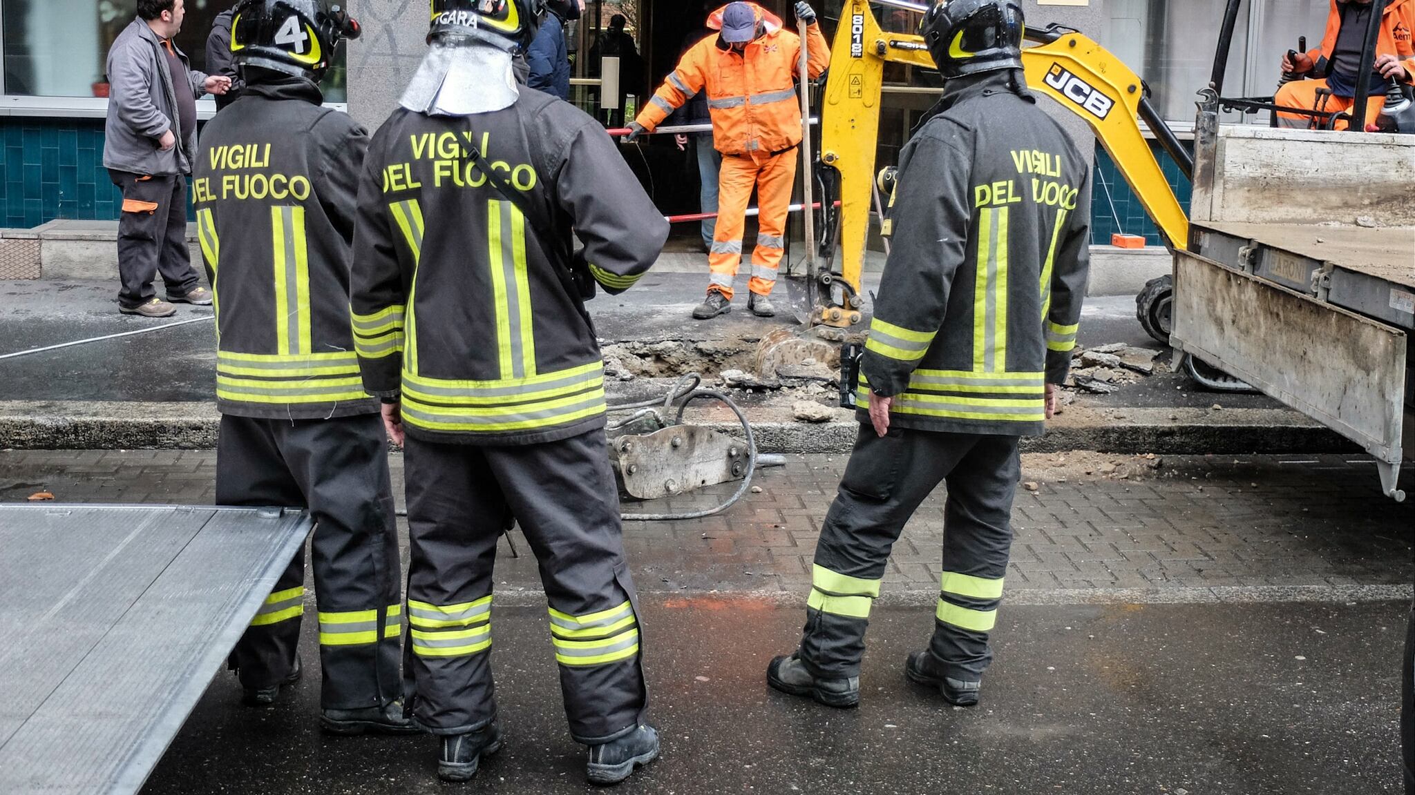 Allarme per fuga di gas. Sgomberate 27 famiglie: panico ma nessun ferito