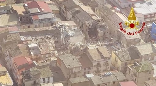 Immagine crollo dall'alto