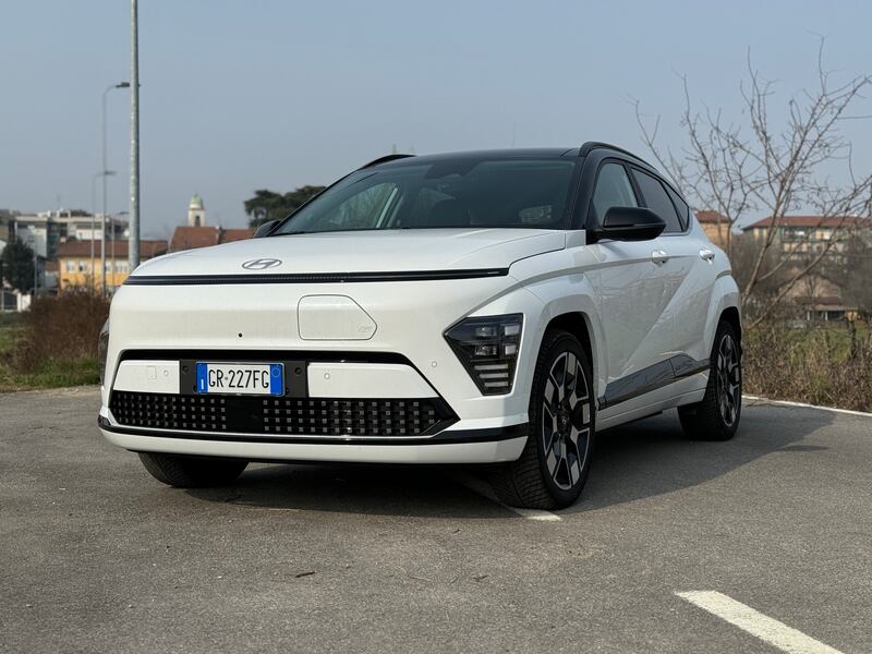 Hyundai Kona Electric: guarda la gallery del nuovo crossover elettrico da città 1