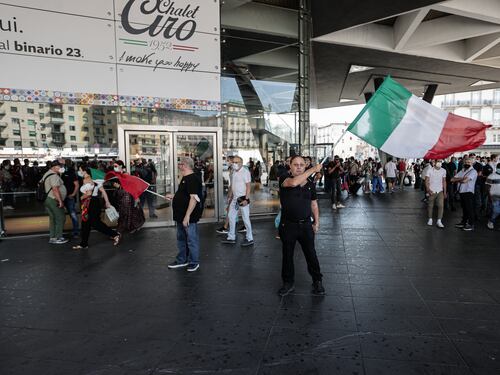 No vax, l’affondo di De Luca: "A Napoli due panzoni…"