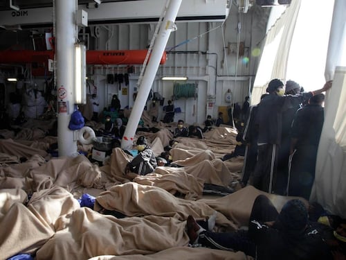 Lampedusa, ancora sbarchi: arrivano in 280, 7 morti